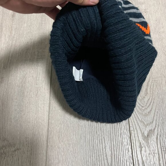 Old Navy Beanie Hat Winter Pom Beanie Hat One Size Navy Blue - Picture 2 of 3